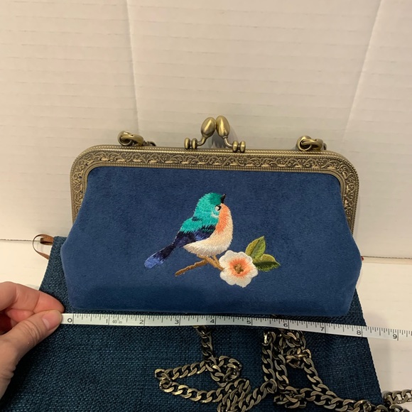 Bottega Veneta Costmatic Bag - Picture 6 of 9